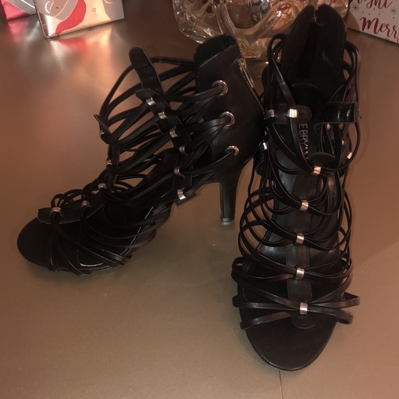 Heels - Picture 2 of 6